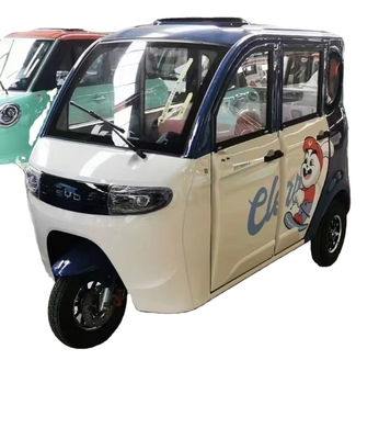 Spacious Design and Grade Ability 15-20° 1000W Enclosed Electric Three-Wheeler for Elderly